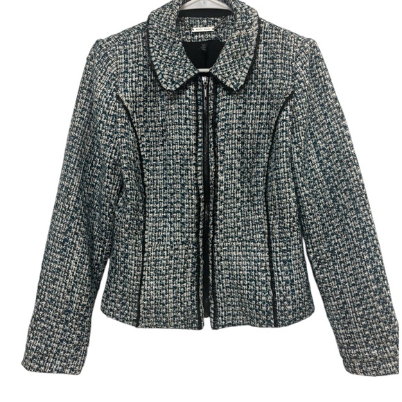Jackets & Blazers - Elegant Women's Tweed Blazer - Black and White